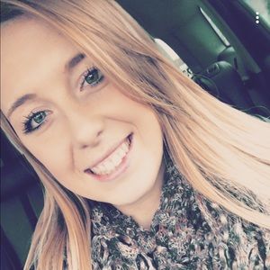 Meet your Posher, Brooke